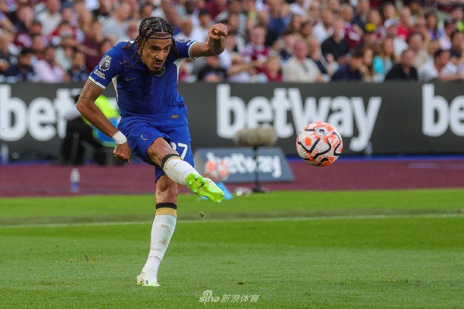 年轻球员承 年轻球员承